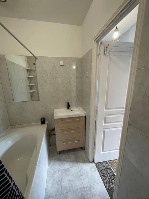 Riviera Fabulous Seaside With 3 Bedrooms Appartamento *
